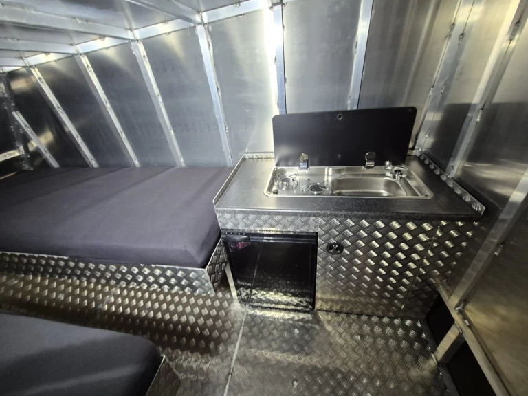 YachtCharter in Caix - ARYNBOAT 530E auf SamBoat