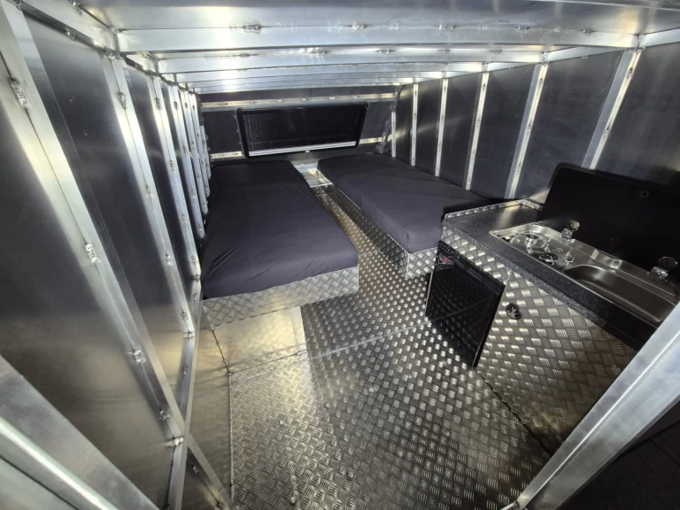 Ein ARYNBOAT 530E mieten in Caix