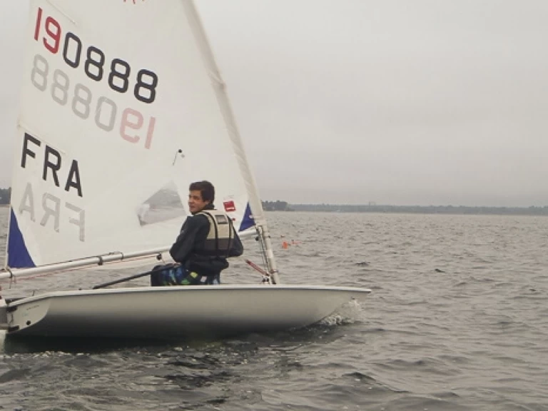 YachtCharter in Carnac - LASER PERFORMANCE Laser Solo auf SamBoat