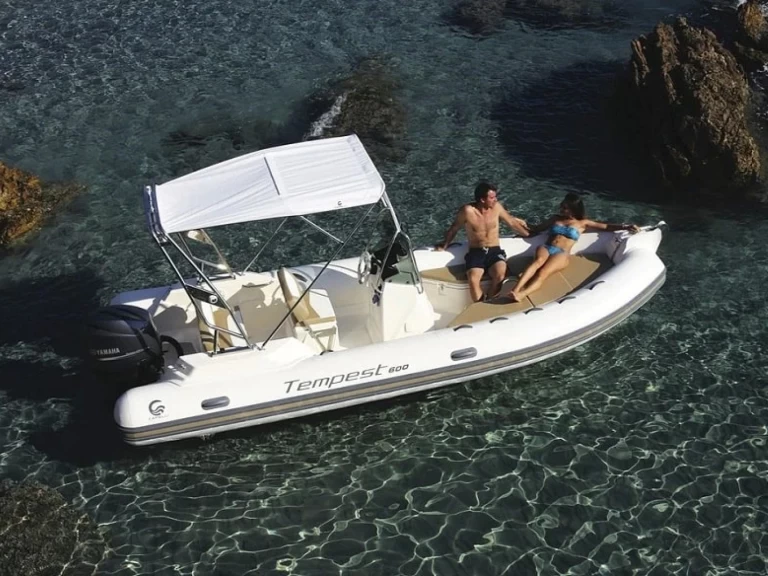 Schlauchboot mit oder ohne Skipper Capelli mieten in Antibes