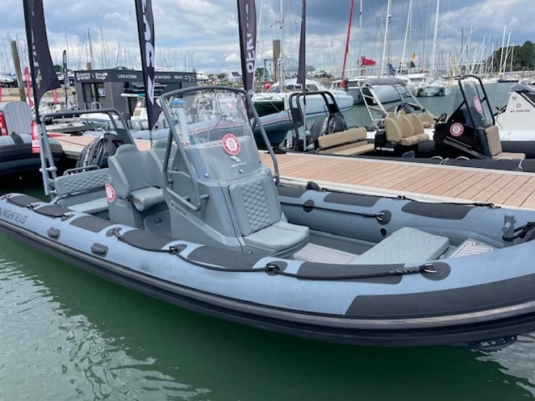 YachtCharter in La Trinité-sur-Mer - Highfield Patrol 660 auf SamBoat