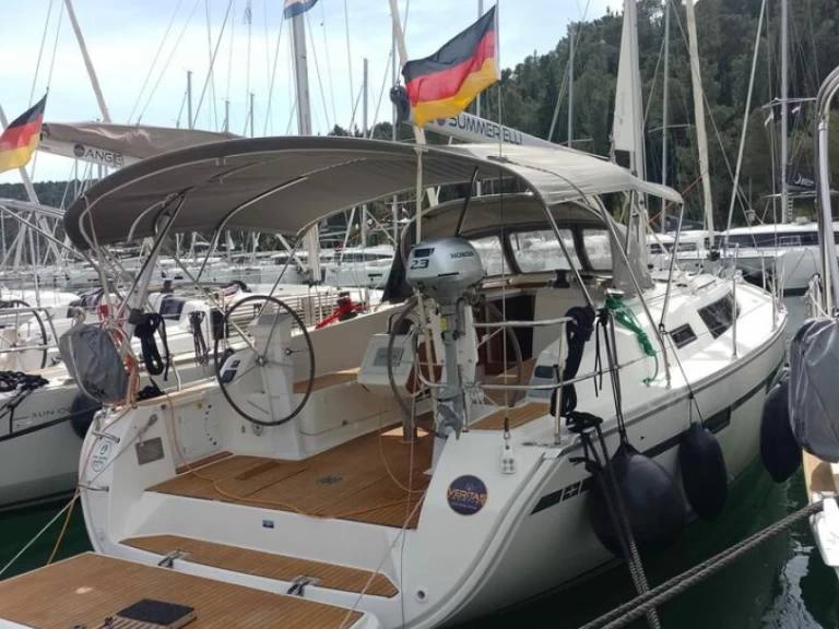 Ein Bavaria Cruiser 41 mieten in Palma de Mallorca