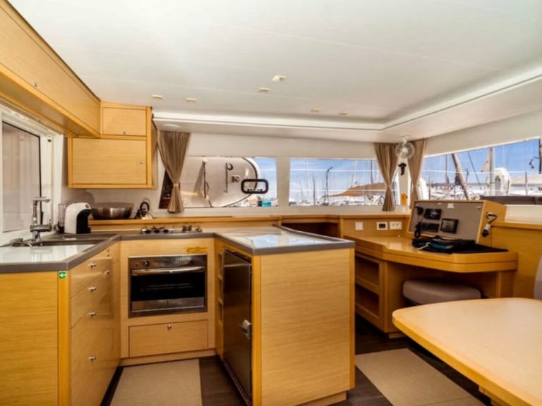 Lagoon Lagoon 450 F mieten Lefkáda