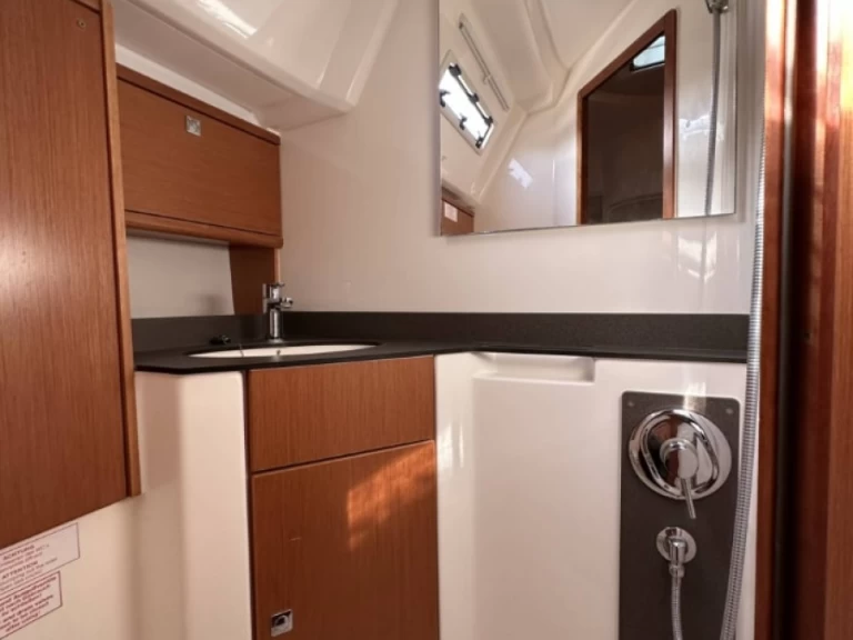 Ein Bavaria Cruiser 46 mieten in Lefkáda