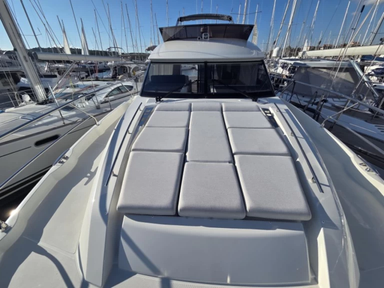 Prestige Prestige 520 Fly mieten Šibenik