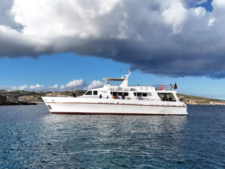 Vermietung Motorboot Pathfinder mit Führerschein