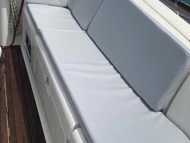 Segelboot mit oder ohne Skipper Bénéteau mieten in Reggio Calabria