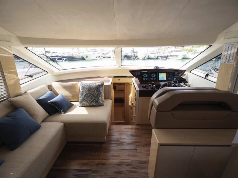 Ein Bénéteau Monte Carlo Yacht 66 mieten in Castellammare di Stabia