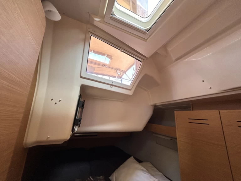 Segelboot mit oder ohne Skipper Dufour mieten in Gouviá