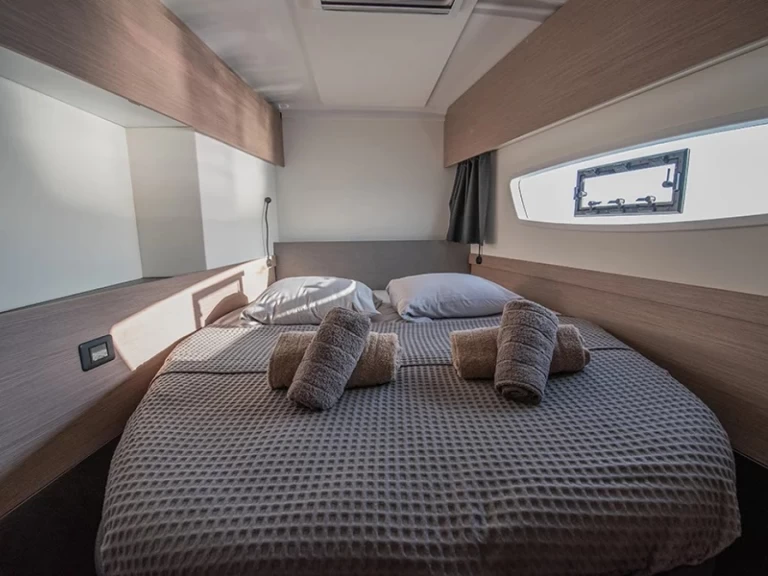 Katamaran mit oder ohne Skipper Fountaine Pajot mieten in Lavrion