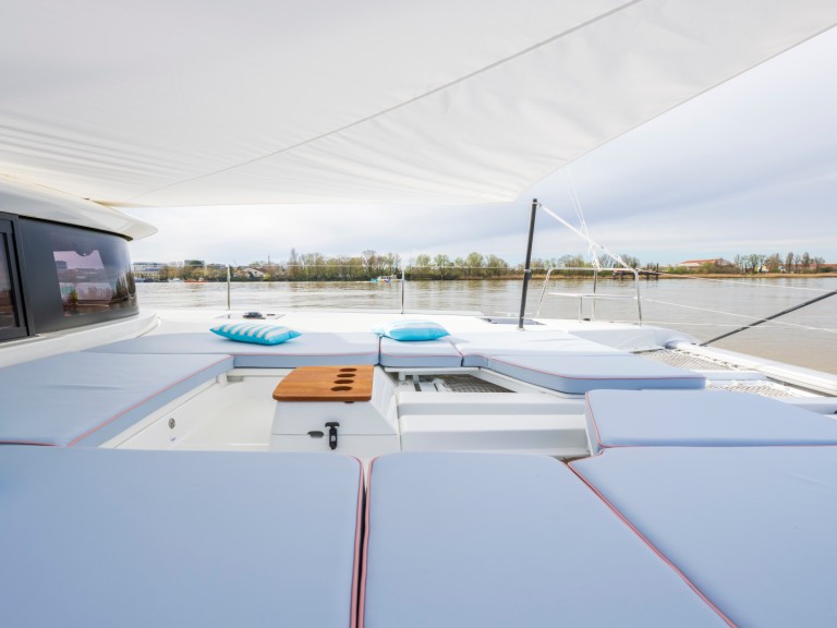 Bootsverleih Lagoon Lagoon 46 Owner's Version (LUXURY Equipped, SKIPPERED only) Álimos Samboat