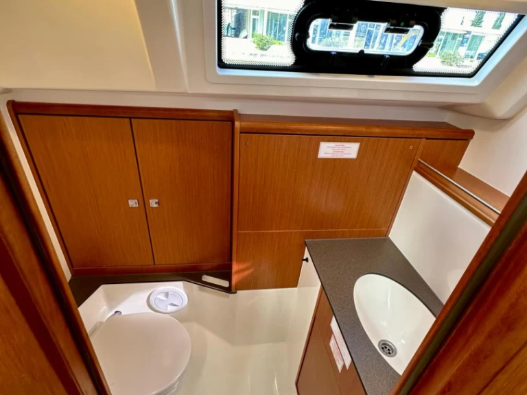 YachtCharter in Sukošan - Bavaria Cruiser 37 auf SamBoat