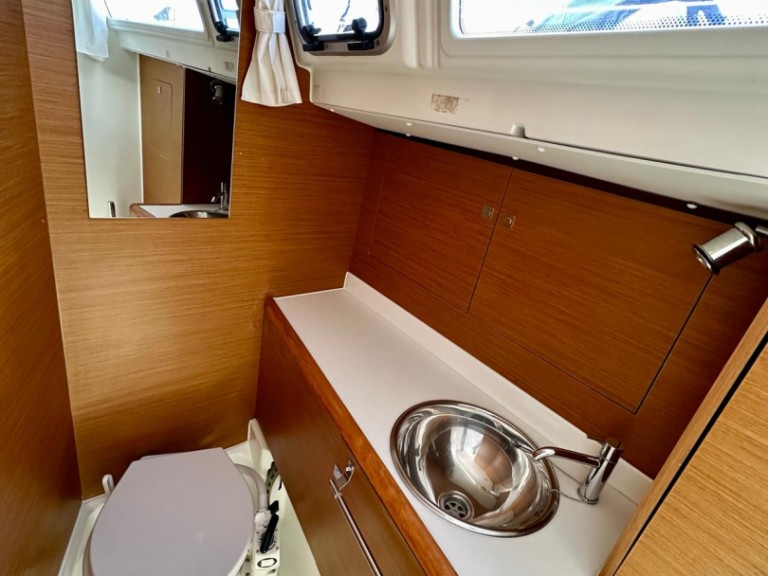 YachtCharter in Drage - Jeanneau Sun Odyssey 419 auf SamBoat