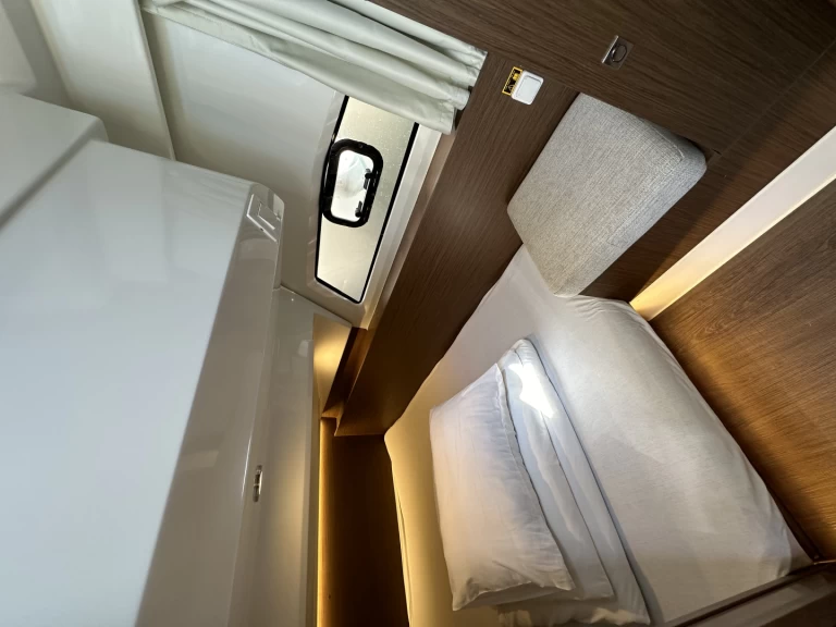 Motorboot mit oder ohne Skipper Jeanneau mieten in Drage