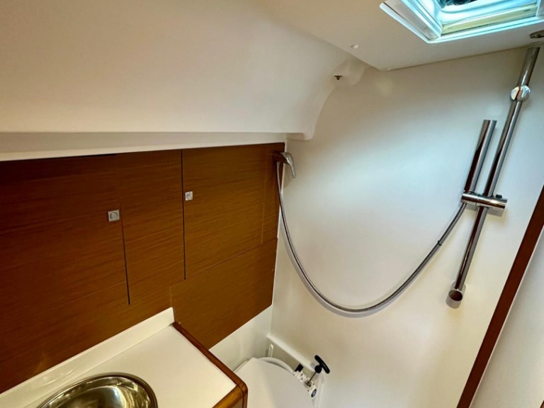 Jeanneau Sun Odyssey 449 mieten Sukošan