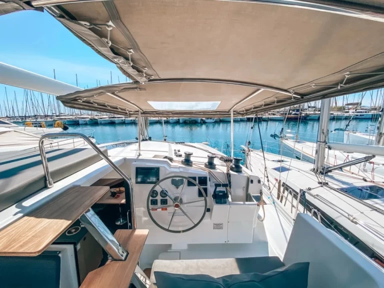 Fountaine Pajot Lucia 40 mieten Pula