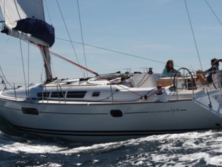 Ein Jeanneau Sun Odyssey 44i mieten in Pirovac