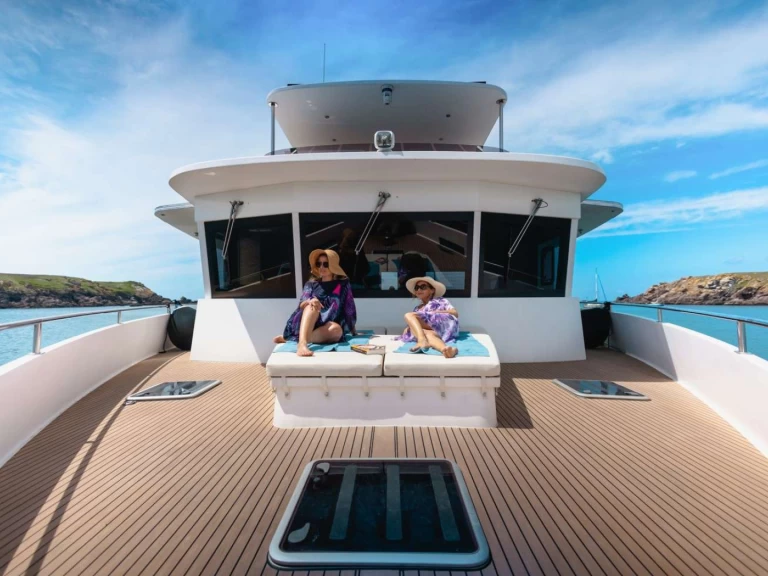 Bootsverleih Neel L'INDECIS Sint Maarten Samboat