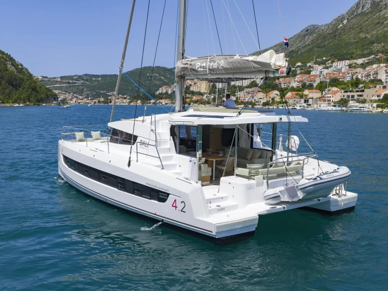 Vermietung Katamaran Bali mit Führerschein