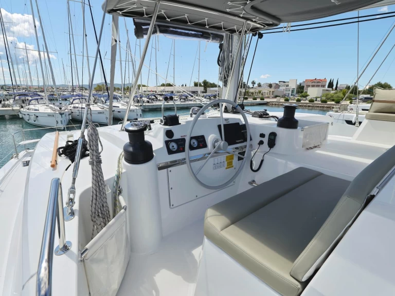 Bali Bali 4.4 mieten Sukošan