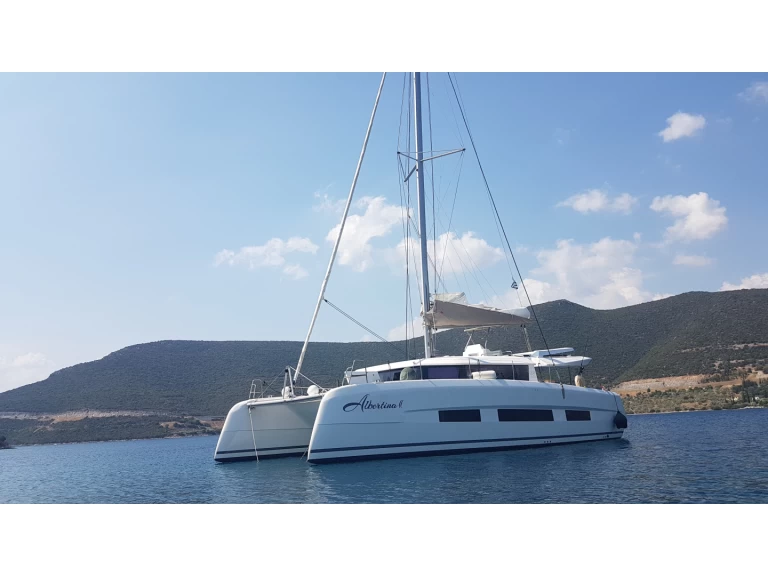 YachtCharter in Álimos - Dufour Dufour Catamarans 48 Sail auf SamBoat