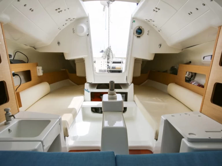 Vermietung Segelboot Bénéteau mit Führerschein