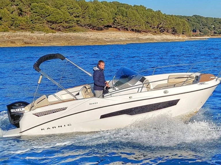 Motorboot mieten in Pula zum besten Preis