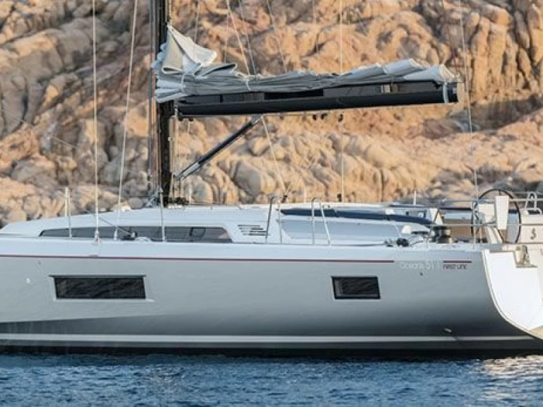 Segelboot mit oder ohne Skipper Bénéteau mieten in Nikiána