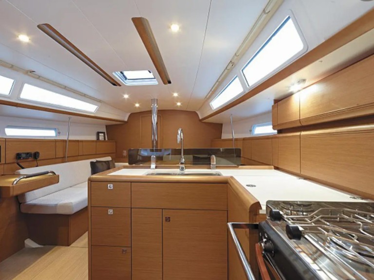 Segelboot mit oder ohne Skipper Jeanneau mieten in Lefkáda