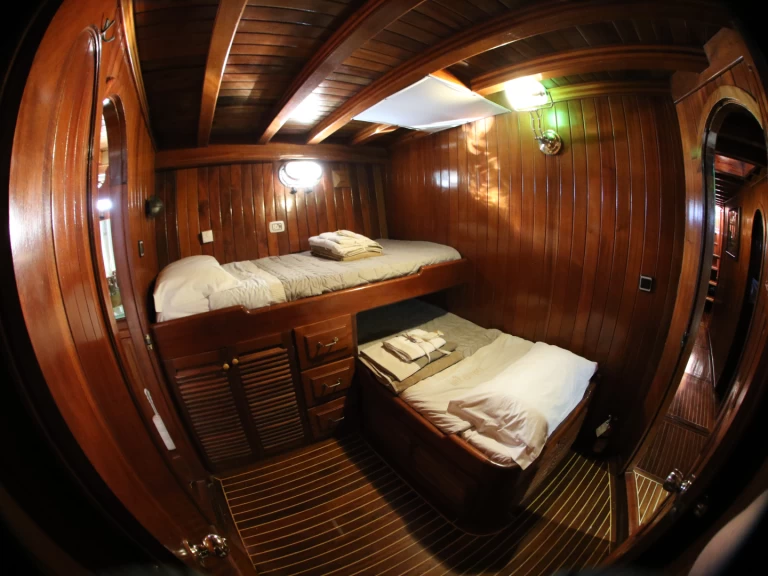 Segelboot mit oder ohne Skipper  mieten in Salerno