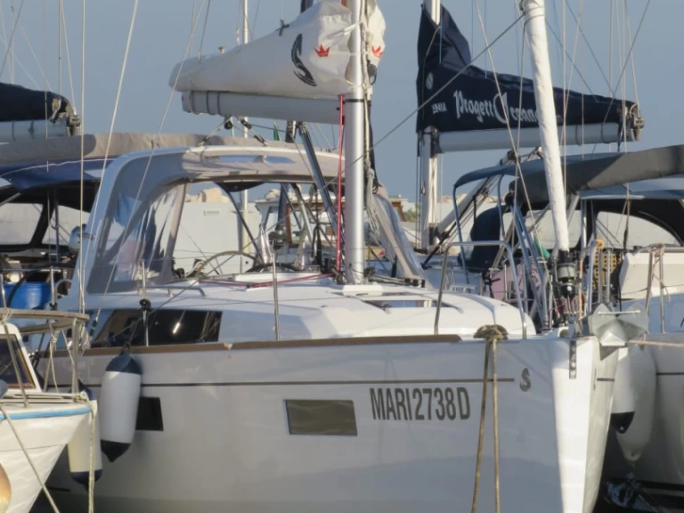 Bénéteau Oceanis 38 mieten Procida