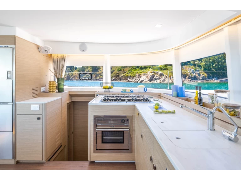 YachtCharter in San Miguel De Abona - Lagoon Lagoon 43 auf SamBoat