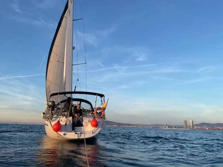 YachtCharter in Barcelona - Bavaria Cruiser 37 auf SamBoat