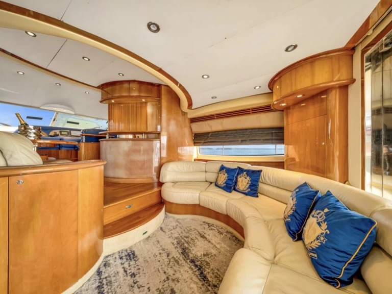 Vermietung Yacht Aicon mit Führerschein