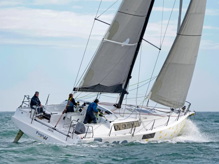 Bootsverleih Pogo Structures Pogo 44 La Trinité-sur-Mer Samboat