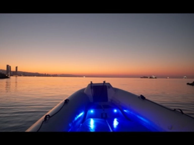 Schlauchboot mieten in Limassol Marina zum besten Preis