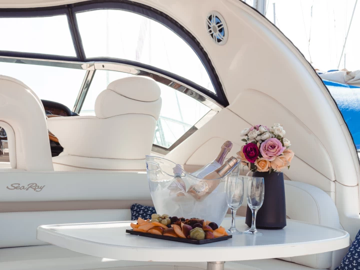 Sea Ray Sea Ray 455 Sundancer mieten Limassol