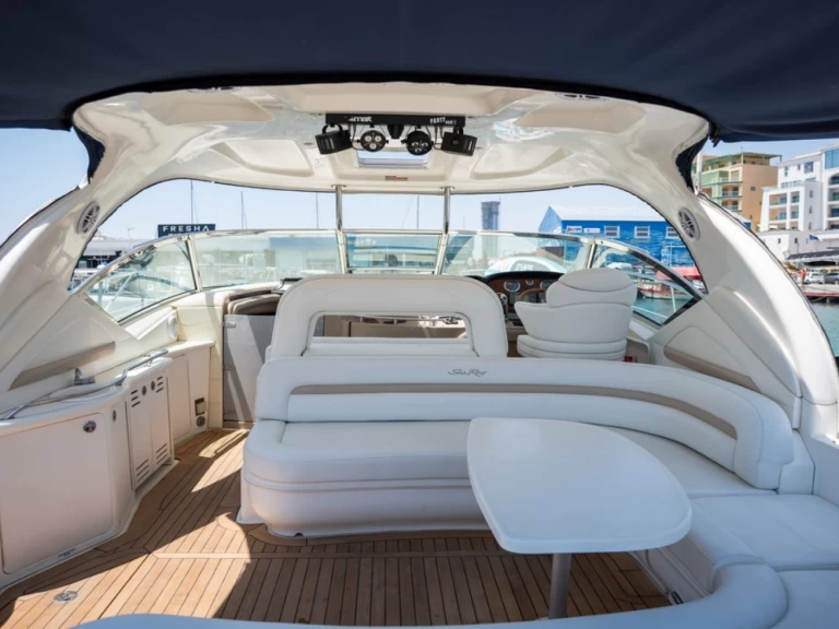 Vermietung Motorboot Sea Ray mit Führerschein