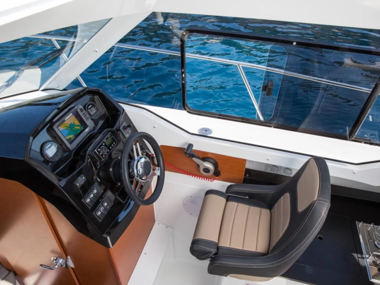 Vermietung Motorboot Jeanneau mit Führerschein