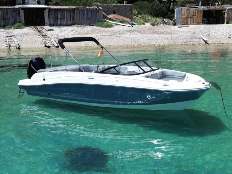 Motorboot mit oder ohne Skipper Bayliner mieten in Ibiza Town