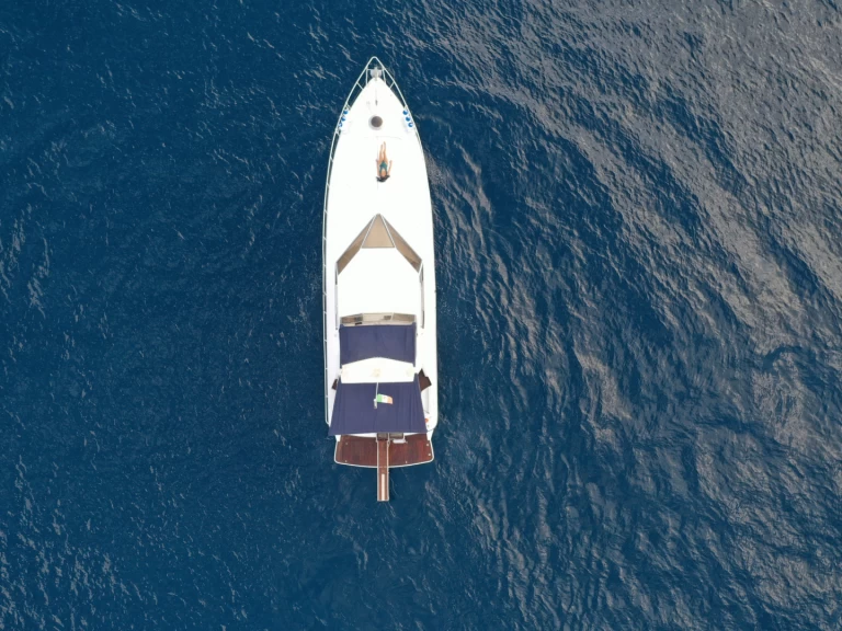 Ein Sunkiss Arrow 50 mieten in Riposto