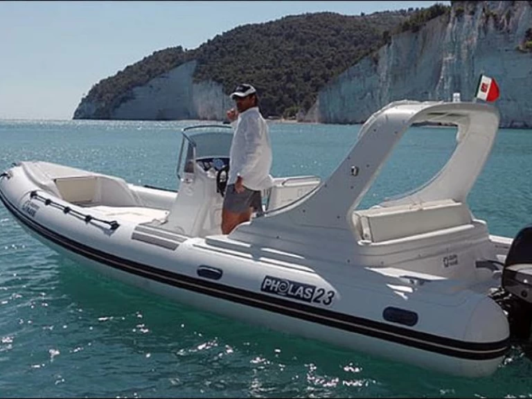 Schlauchboot mit oder ohne Skipper Pholas mieten in Sliema