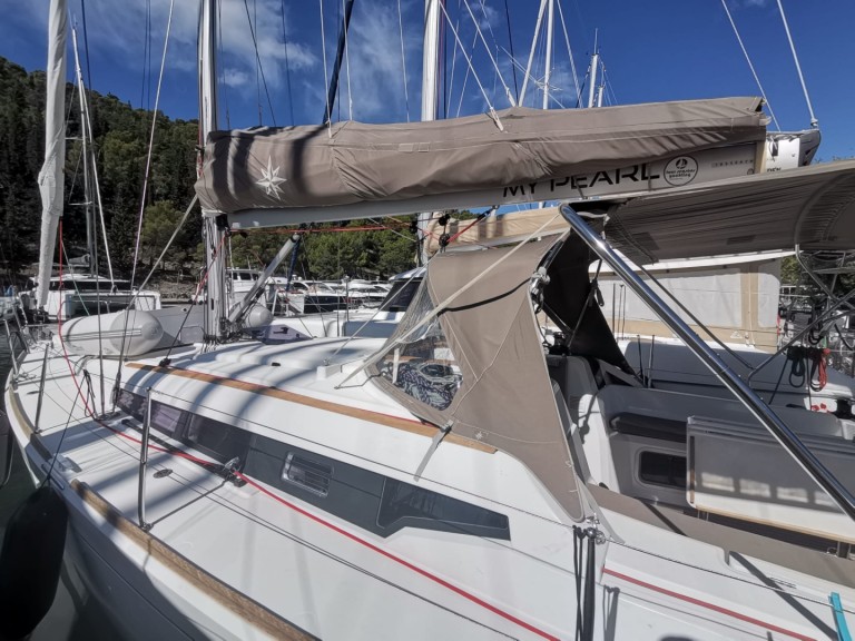 Boot mieten Gouviá günstig Sun Odyssey 389