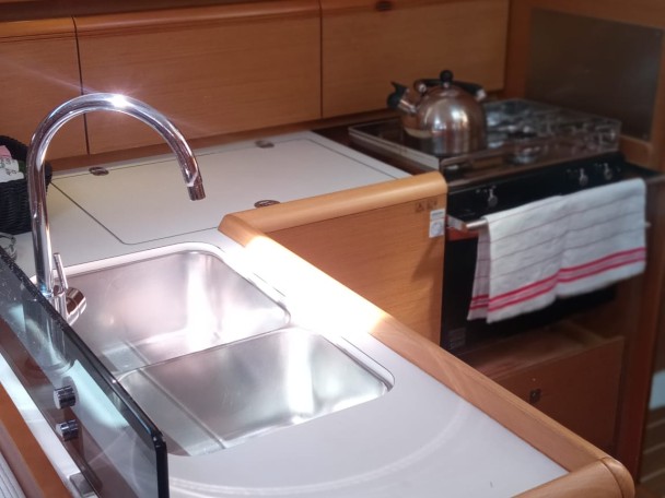 Boot mieten Gouviá günstig Sun Odyssey 379