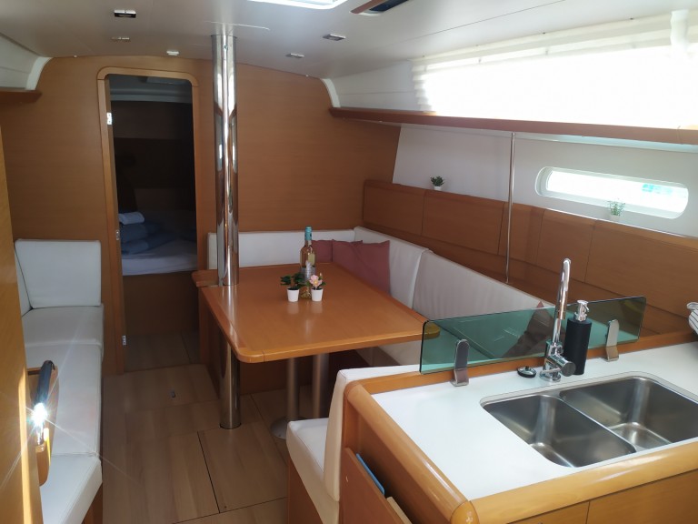 Boot mieten Gouviá günstig Sun Odyssey 389