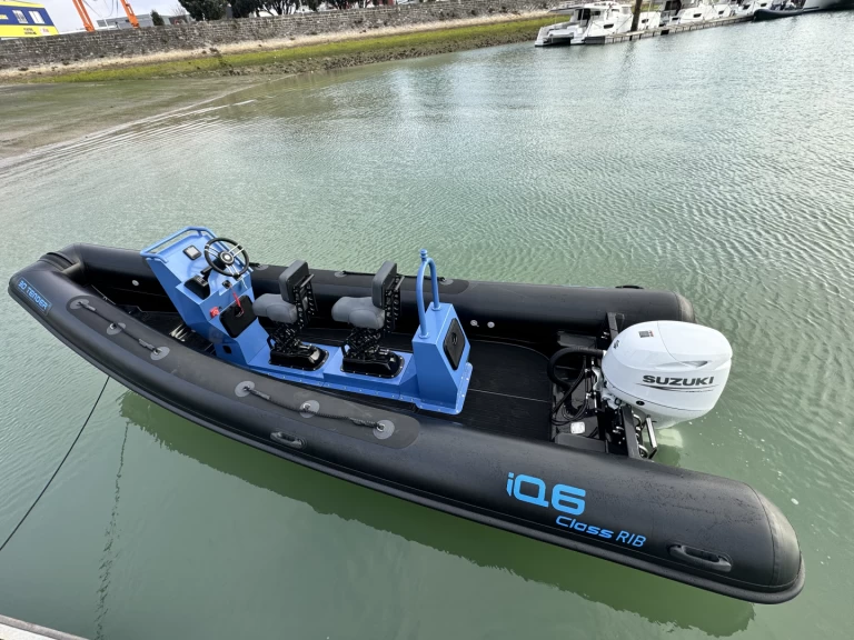 3D Tender IQ6 mieten La Rochelle