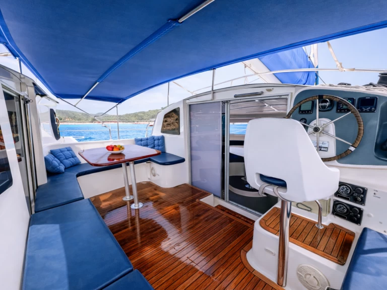 Ein Fountaine Pajot Athena 38 mieten in Porroig