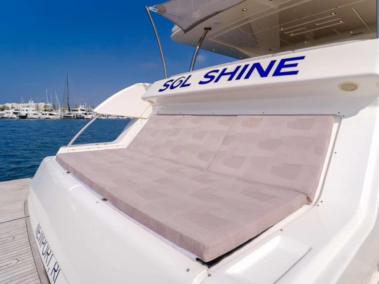 Vermietung Yacht Ferretti mit Führerschein