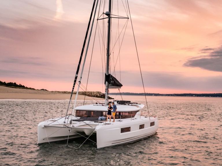Bootsverleih Lagoon Lagoon 46 Playa Sardinera Samboat