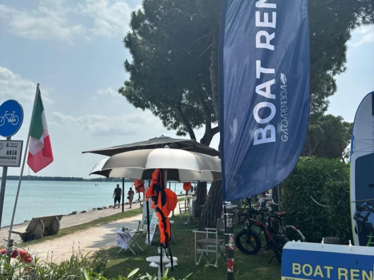 Motorboot mit oder ohne Skipper Marine site  mieten in Sirmione